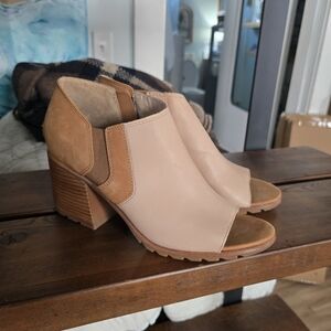 Sorel Tan Block Heel Sandals